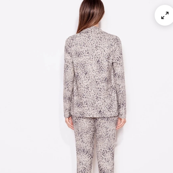 Sundry Leopard Cardigan in Oat - Picture 4 of 7
